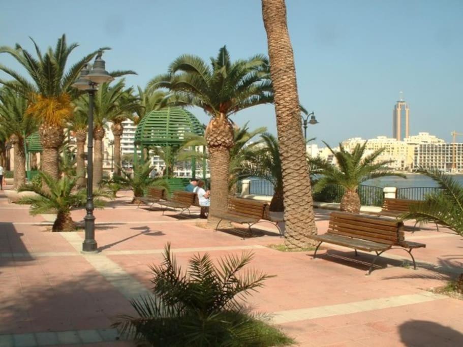 Apartamento Modern Luxury Penthouse In Perfect Sliema Location Exterior foto